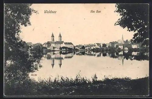 AK Waldsee / Württ., Partie am See mit Schloss