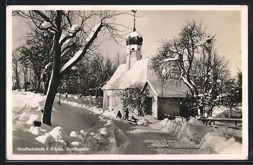 AK Grossholzleute i. Allgäu, Dorfkapelle im Schnee