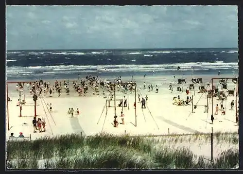 AK Langeoog, Belebte Strandpartie mit Spielplatz