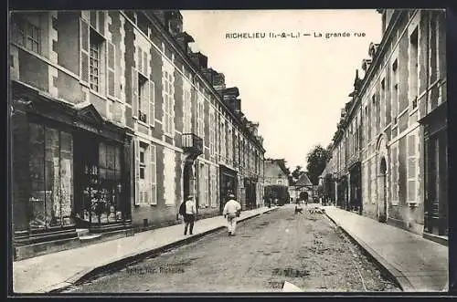 AK Richelieu /I.-et-L., La grande rue