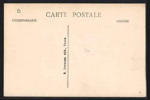 AK Richelieu /I.-et-L., La Fontaine, sur la Place des Halles et Porte de Chatellerault