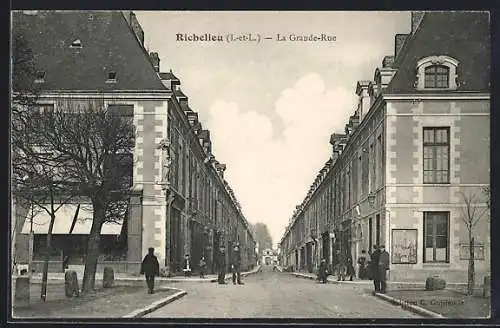 AK Richelieu /I.-et-L., La Grande-Rue