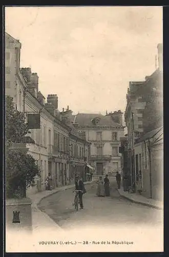 AK Vouvray /I.-et-L., Rue de la Republique