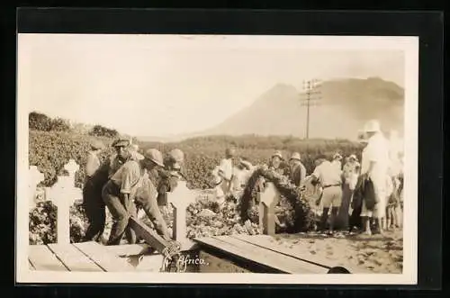 AK Central-Africa, At Graveside