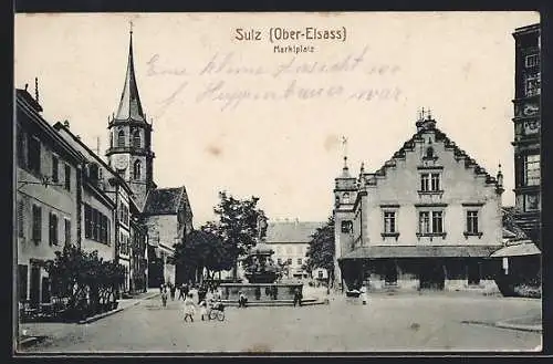 AK Sulz /Ober-Elsass, Brunnen auf dem Marktplatz