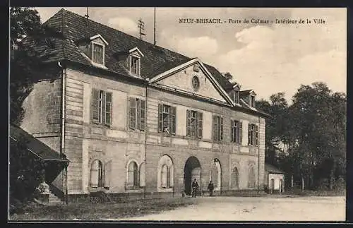 AK Neuf-Brisach, Porte de Colmar, Intérieur de la Ville