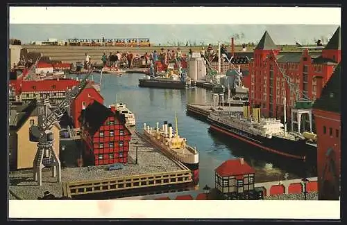 AK Sierksdorf, Legoland, Miniland, Hamburger Hafen mit Bimmelbahn