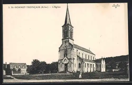 AK St-Bonnet-Troncais, L`Eglise