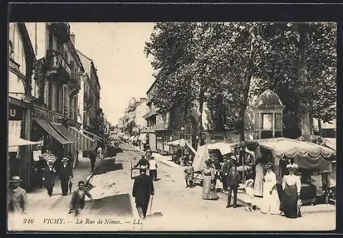 AK Vichy, La Rue de Nimes