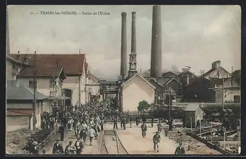 AK Thaon-les-Vosges, Sortie de l`Usine