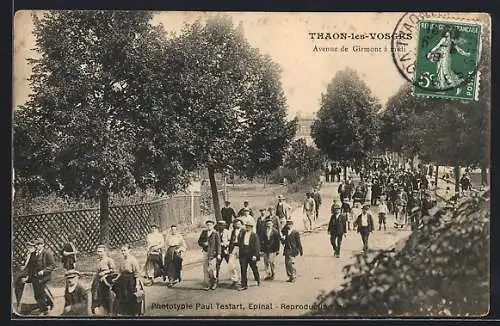 AK Thaon-les-Vosges, Avenue de Girmont à midi