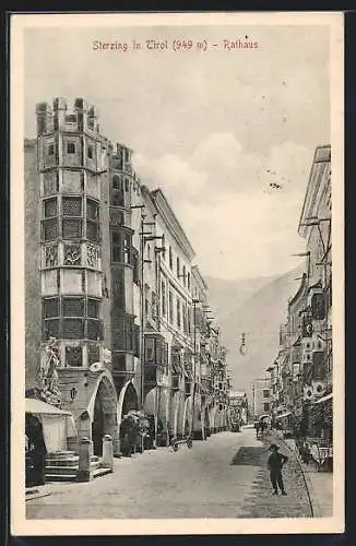 AK Sterzing, Strassenpartie mit Rathaus