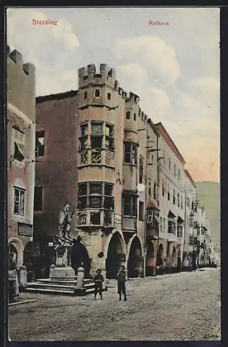 AK Sterzing, Knaben vorm Rathaus