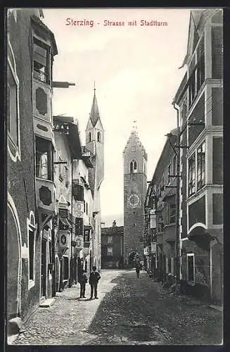 AK Sterzing, Strasse mit Stadtthurm