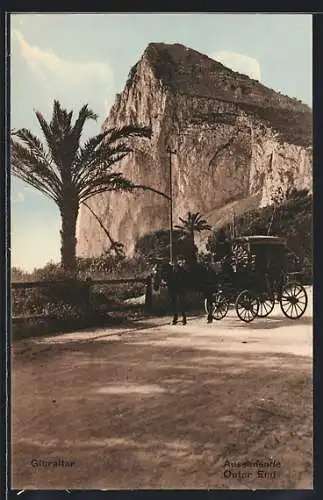 AK Gibraltar, Outer End, Kutsche vor dem Fels