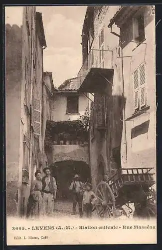 AK Levens, Rue Masséna mit Anwohnern