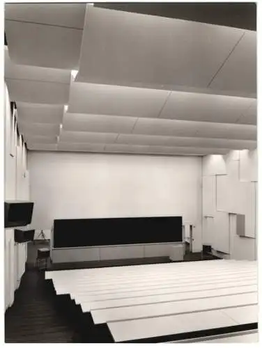 Fotografie Inge von der Ropp, Rodenkirchen, Ansicht Köln, Physikalisches Institut, moderner Höhrsaal Innenansicht