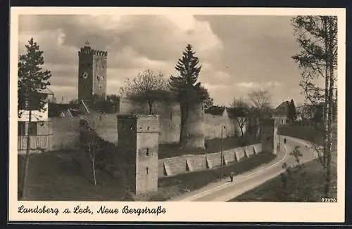 AK Landsberg a. Lech, Neue Bergstrasse mit Festung