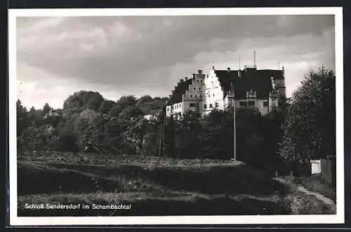 AK Schloss Sandersdorf /Schambachtal, Ortsansicht mit Erdwall