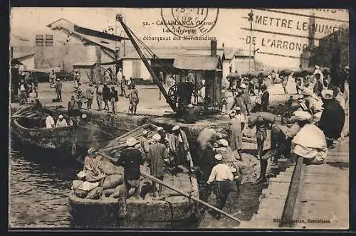 AK Casablanca, Les Barcasses débarquant des Marchandises