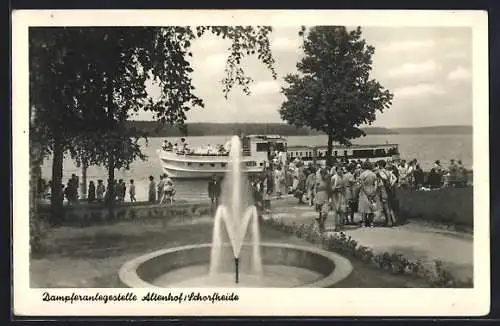 AK Altenhof /Schorfheide, Belebte Szene an der Dampferanlegestelle