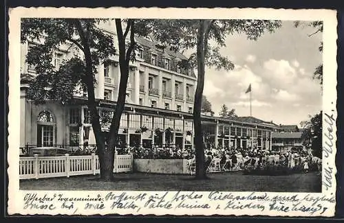 AK Travemünde, Hotel Kurhaus, Aussenansicht mit Gartenterrasse