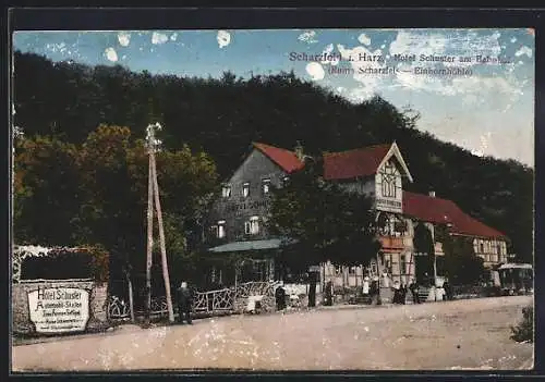 AK Scharzfeld /Harz, Hotel Schuster am Bahnhof, von der Strasse gesehen