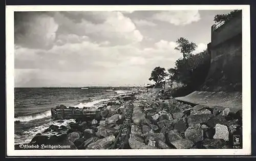 AK Heiligendamm, Felsenküste mit Blick auf das Strandbad