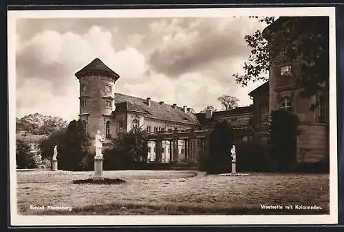 AK Rheinsberg, Schloss Rheinsberg, Westseite mit Kolonnaden
