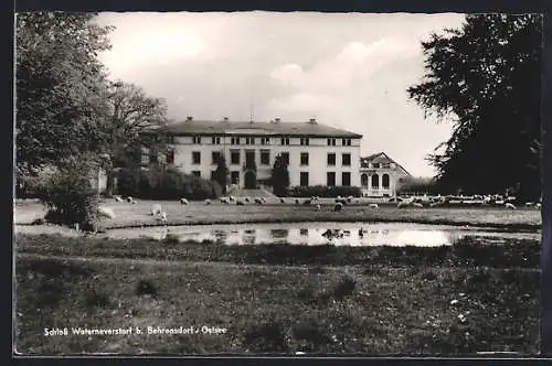 AK Behrensdorf / Lütjenburg, Schloss Waterneverstorf mit Gasthaus Erich Schröder