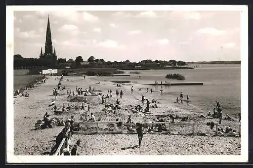 AK Schleswig, Badegäste am Strand