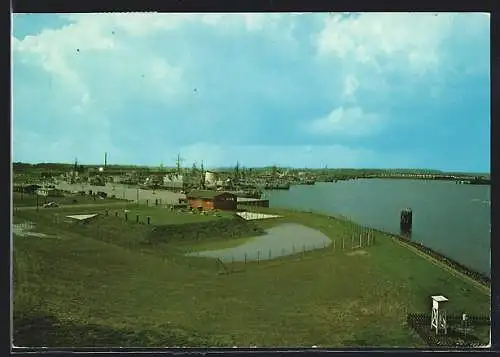 AK Olpenitz /Ostsee, Schiffe am Marinestützpunkt