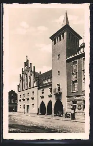 AK Lübbecke i. W., Rathaus mit Strasse