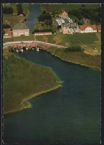 AK Bielenberg /Kollmar, Restaurant zum Elbblick / Terrasse am Elbdeich E. Schulz, Fliegeraufnahme