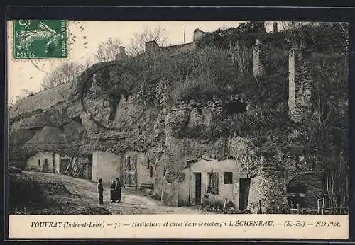 AK Vouvray /I.-et-L., Habitations et caves dans le rocher, à L`Écheneau