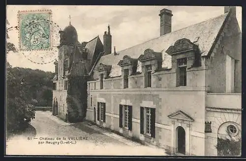 AK Reugny, le château de la Vallière, vue serrée