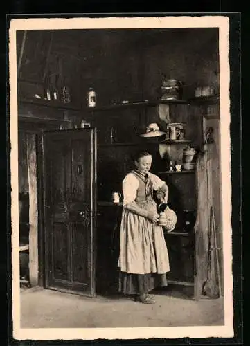 AK Meran, Ältere Dame in Tracht mit einem Krug