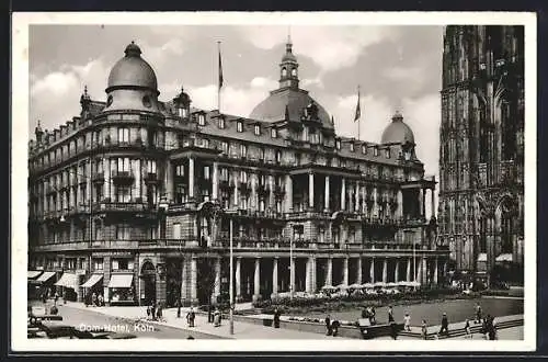 AK Köln, Dom-Hotel und Strassenpartie