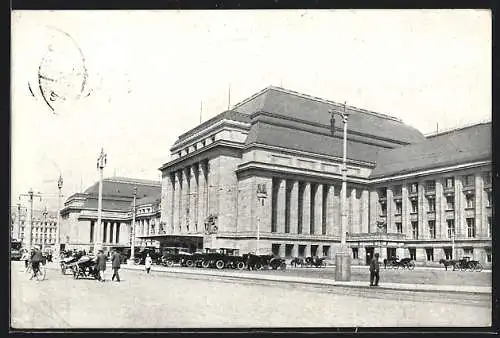 AK Leipzig, Hauptbahnhof, Kutschen und Autos