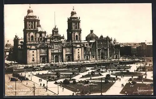 AK Mexico, Catedral y Zocalo