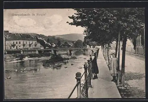 AK Gernsbach im Murgtal, Uferpartie mit zwei Mädchen