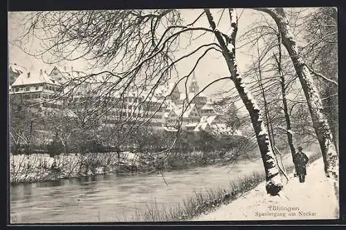 AK Tübingen, Mann bei einem Spaziergang am Neckar im Winter