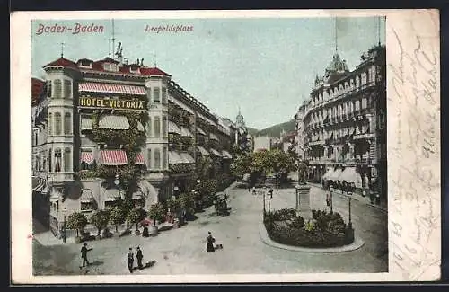 AK Baden-Baden, Leopoldplatz und Passanten