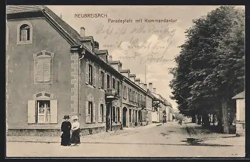 AK Neubreisach, Paradeplatz mit Kommandatur