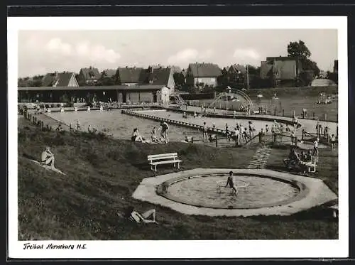 AK Horneburg /N. E., Belebte Partie im Freibad