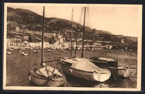 AK Villefranche-sur-Mer, La Darse et la Citadelle