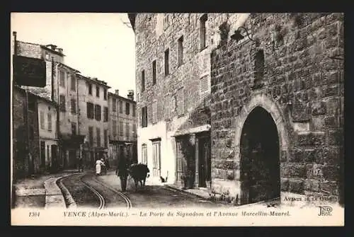 AK Vence /A.-M., La Porte du Signadon et l`Avenue Marcellin-Maurel