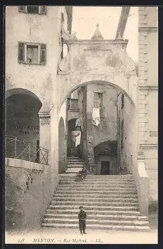 AK Menton, Rue Mattoni mit Jungen