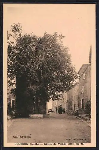 AK Gourdon /A.-M., Entrée du Village