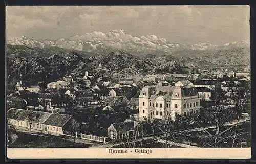 AK Cetinje, Gesamtansicht mit Bergpanorama